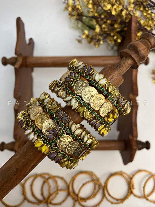Shree Neeraja Festive Kundan Set – Ivory, Olive Green and Antique Gold | Padikkai