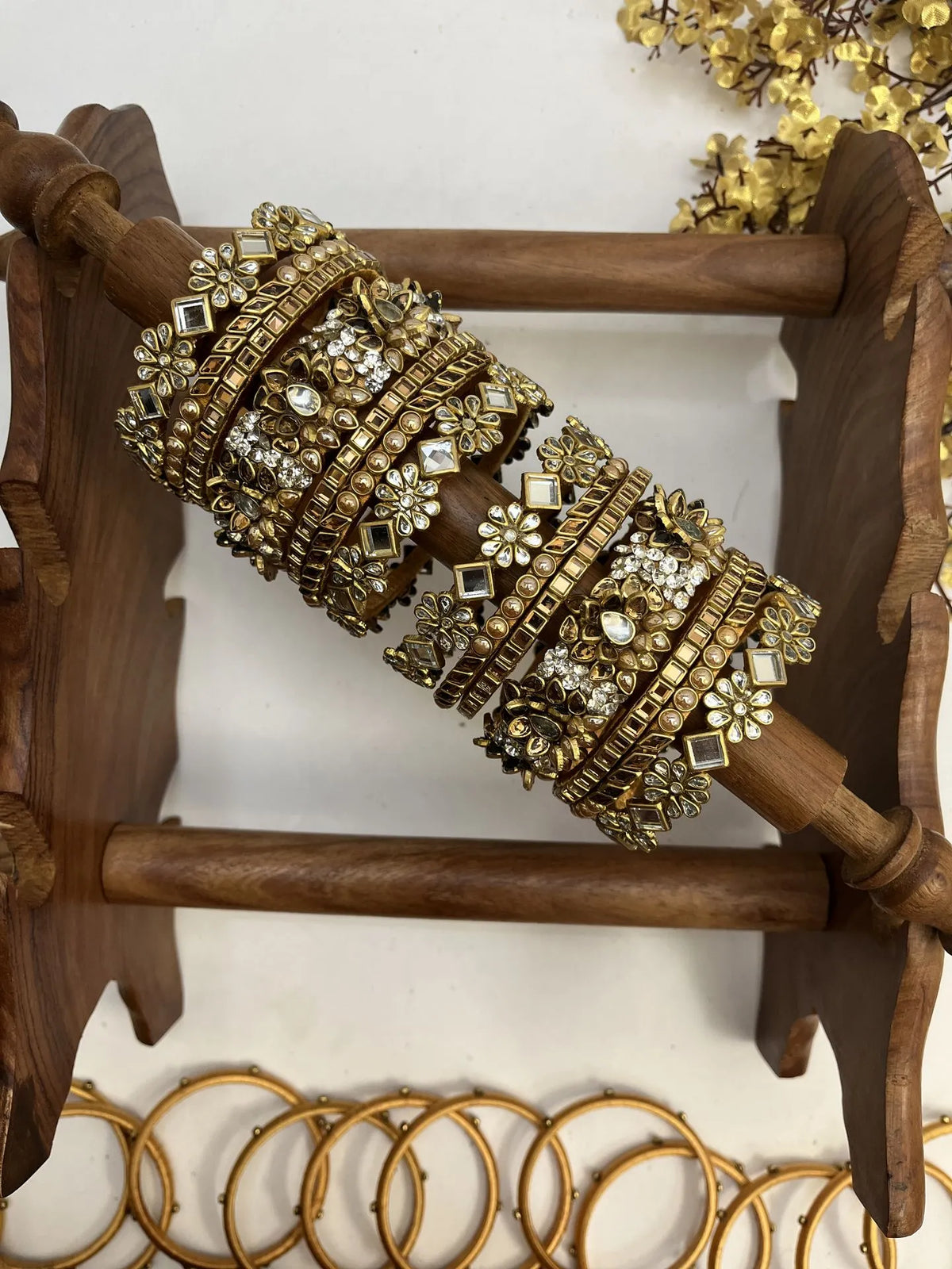 Vellai Pon Lotus Kundan Bangle Set | Ivory and Gold – image 2