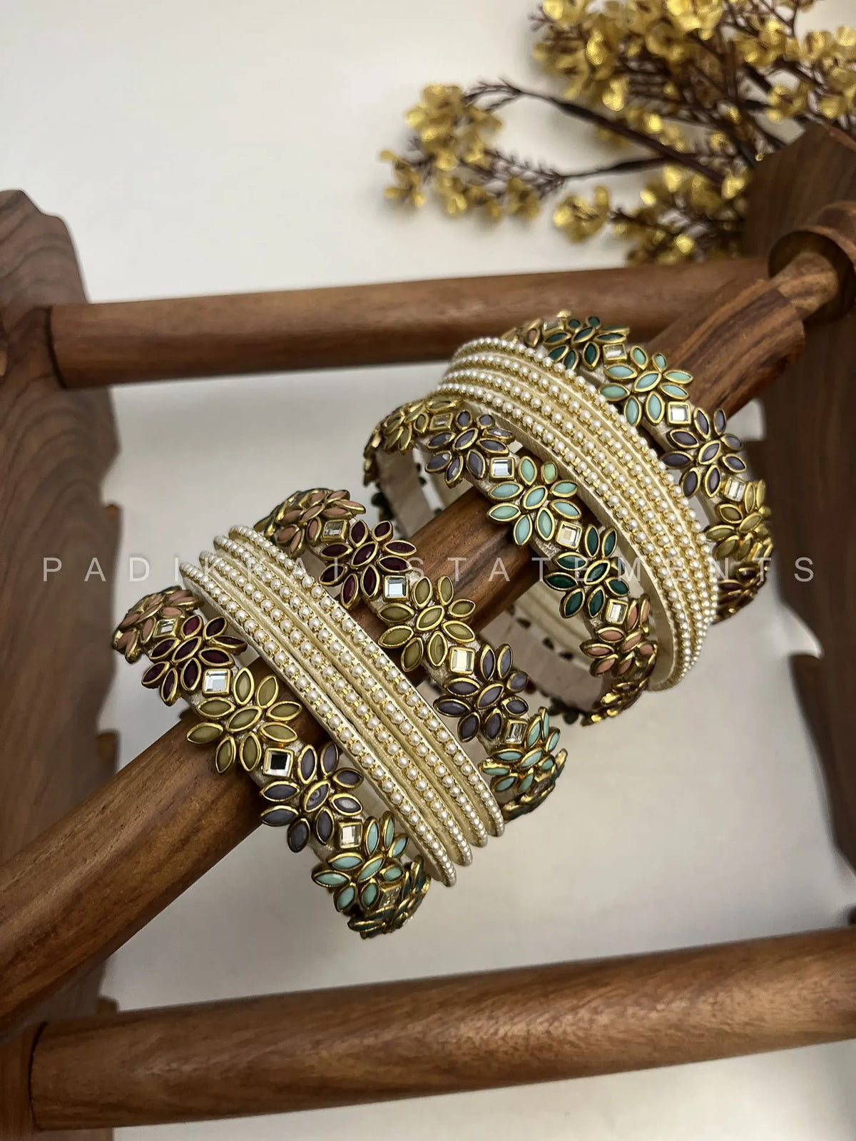 Pushpa Utsav Mirror Bloom Kundan Set - Pastel Multicolour – image 2