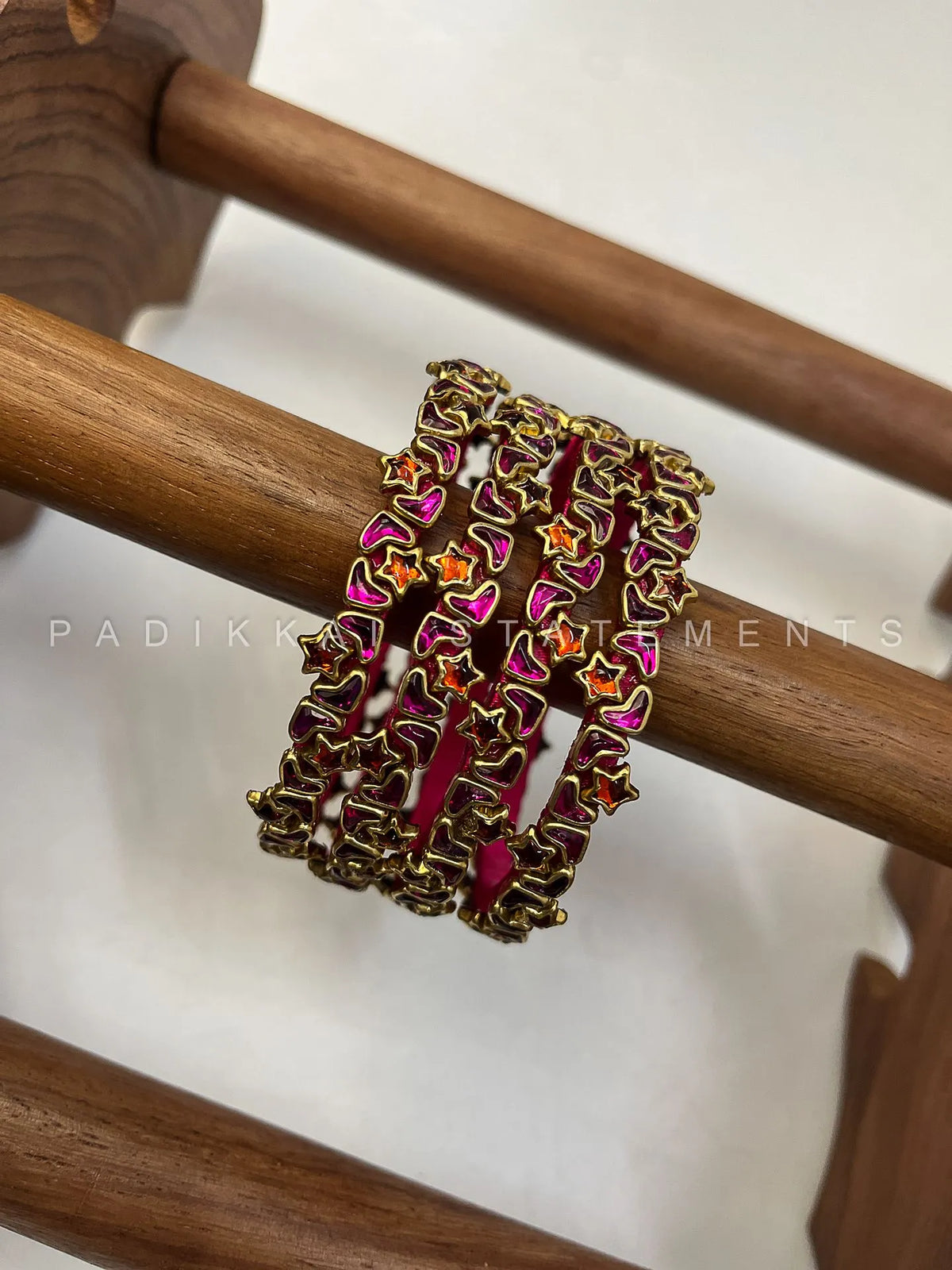 Leela Mayura Latkan Kundan Bangle Set – Saffron Orange, Rani Pink and Antique Gold – image 5
