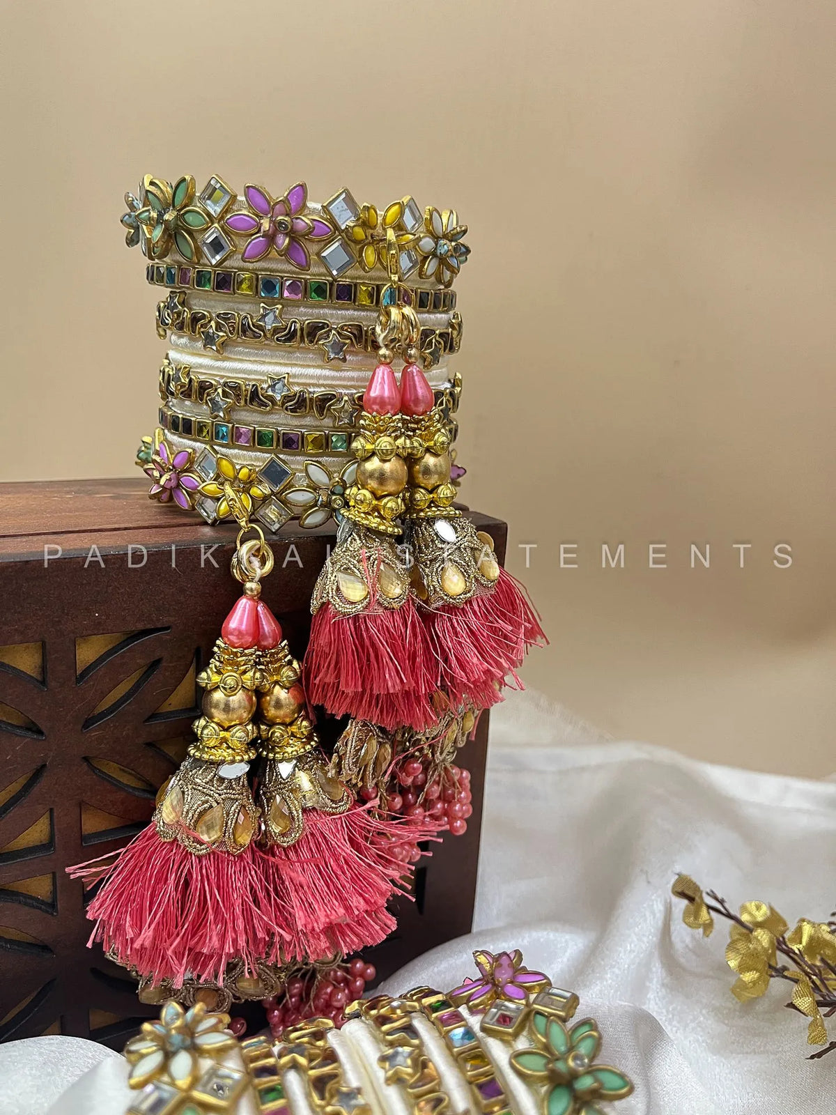 Ivory White Kundan Bangles for Bride |  Pastel Mela – image 7