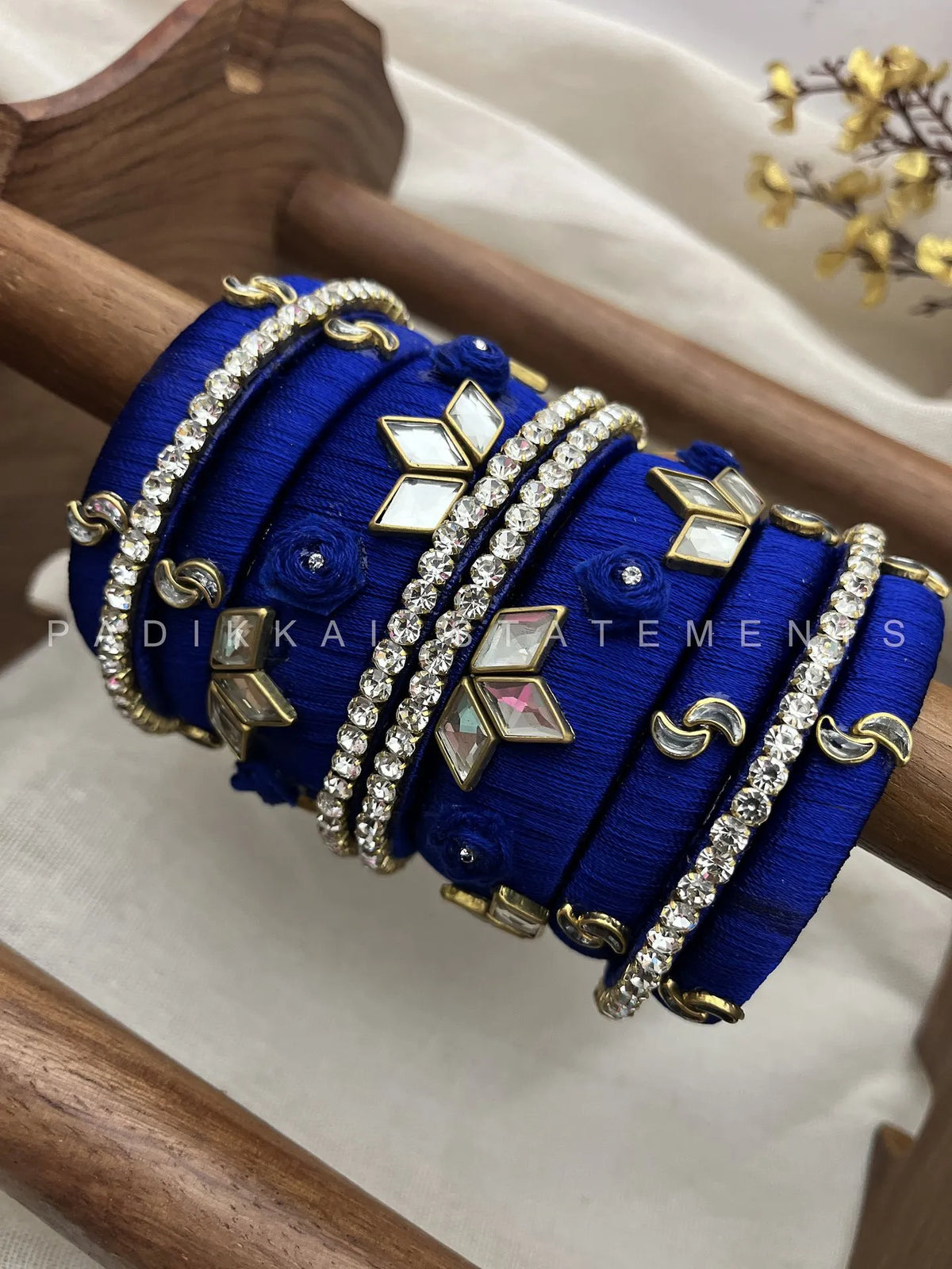 Neelam Glint Kundan Bangle Stack – Navy Blue & White – image 2