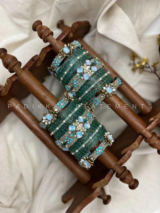 Nila Rani Pearl Chain Bridal Kundan Bangles – Icy Blue & Pearl White