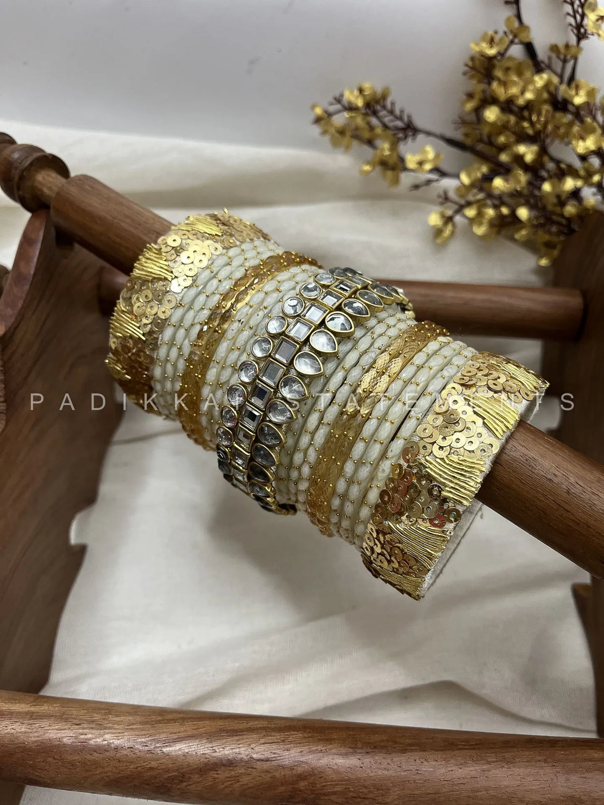 Shwetambari Kundan Bridal Stack – Ivory and Gold – image 2